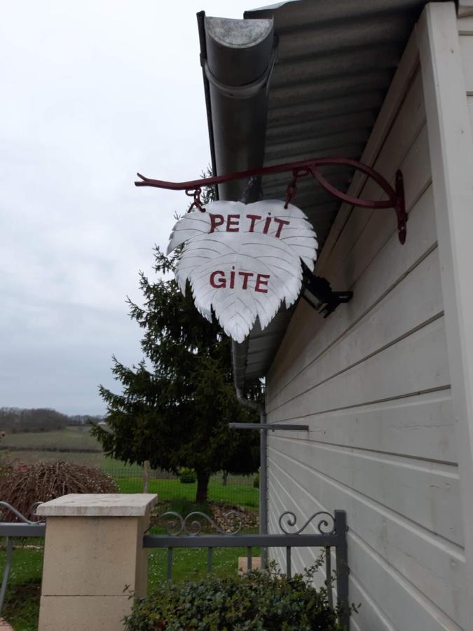 Gite Les Deux Meules Sainte-Colombe  Exteriör bild