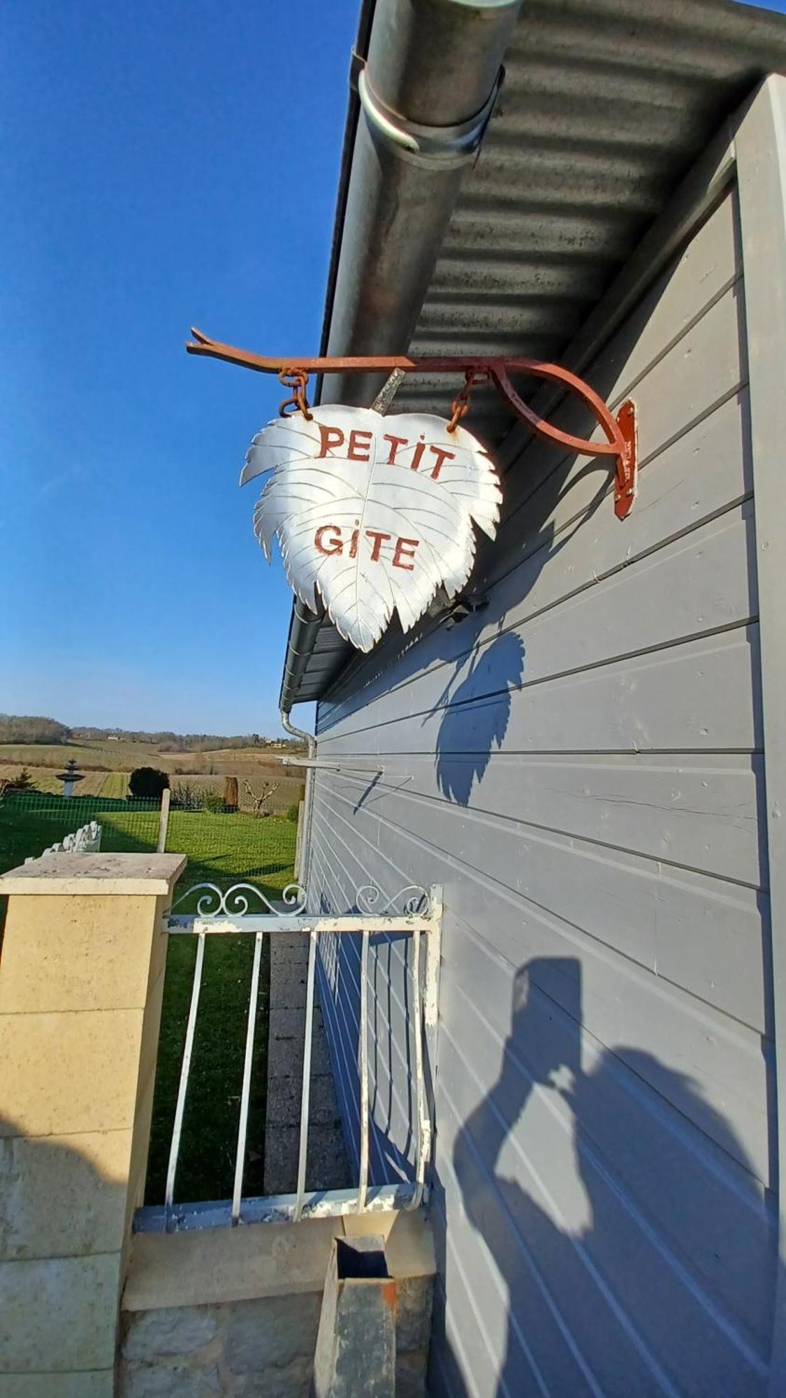 Gite Les Deux Meules Sainte-Colombe  Exteriör bild